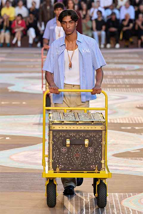 Paris Moda Haftası: Louis Vuitton İlkbahar/Yaz 2026 Erkek Koleksiyonu / 4