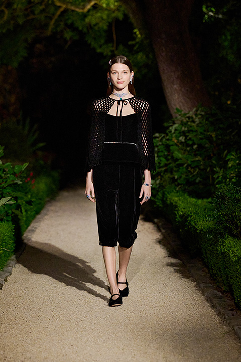 Dior'un Yeni Yüksek Mücevher Koleksiyonu Tanıtıldı / 13