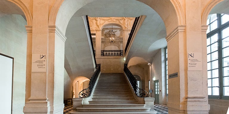 Jacquemus, Yeni Defilesini Picasso Müzesi’nde Sunmaya Hazırlanıyor