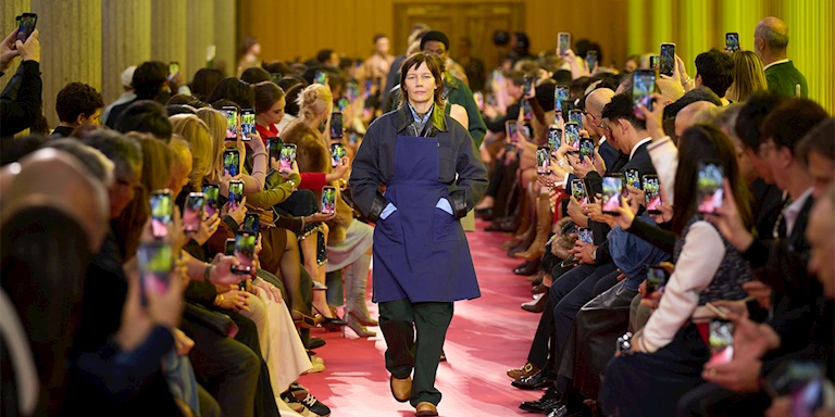 Paris Moda Haftası: Miu Miu İlkbahar/Yaz 2026