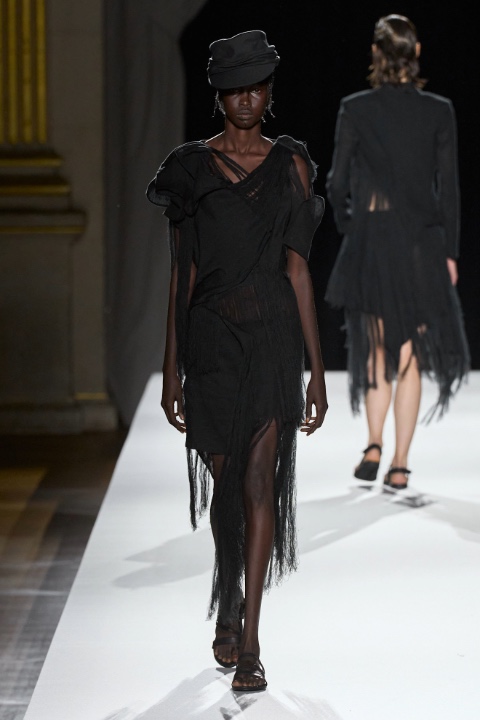 Paris Moda Haftası: Yohji Yamamoto İlkbahar/Yaz 2026 / 2