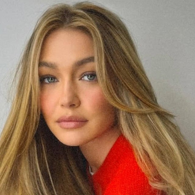 Gigi Hadid Bizi İlkbahara Motive Ediyor