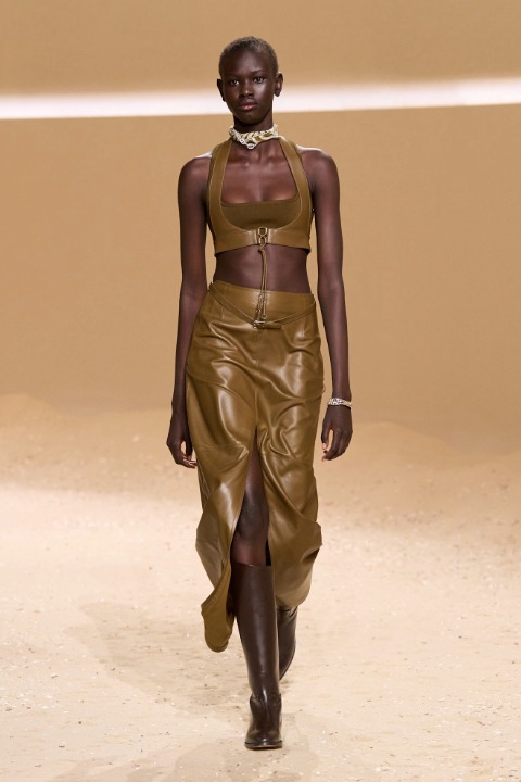 Paris Moda Haftası: Hermès İlkbahar/Yaz 2026 / 1