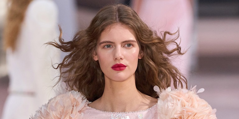 Saç Parfümlerini Klasik Parfümlerden Ayıran Farklar Neler?