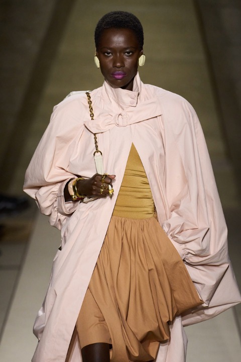 Paris Moda Haftası: Chloé İlkbahar/Yaz 2026 / 0