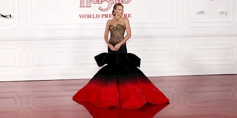 Margot Robbie’nin "Uğultulu Tepeler" Basın Turnesi: Gotik Romantizmin Modern Stil Günlüğü