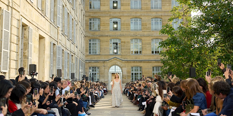 Paris Moda Haftası: Gabriela Hearst İlkbahar/Yaz 2026