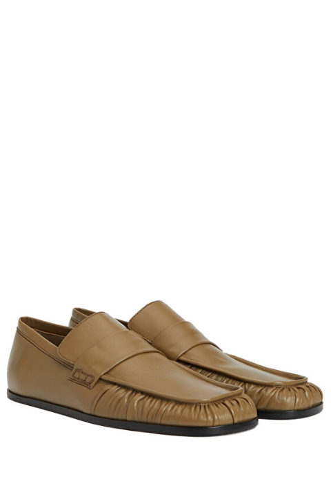 Yeni Sezonun Sessiz Yıldızı: Loafer’lar / 4
