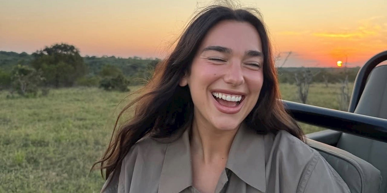 Dua Lipa'dan İlhamla: Gözümüze Çarpan 5 Trençkot