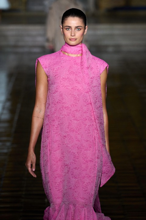 New York Moda Haftası: Prabal Gurung İlkbahar/Yaz 2026 / 11