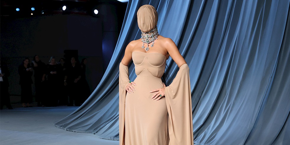 Academy Museum Gala 2025: Hollywood’un Yıldızları ve Moda Dünyası Los Angeles’ta Buluştu