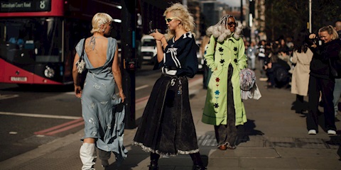 Londra Moda Haftası’nda Gözümüze Çarpan Sokak Görünümleri