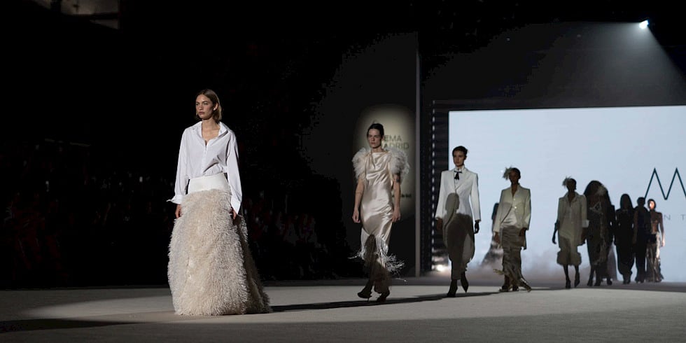 Öğrenciyken Moda Haftasında Çalışabilmek: ELLE Education Deneyimi