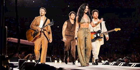 Demi Lovato ve Jonas Kardeşlerden "Camp Rock" Sürprizi: 10 Yıl Sonra Aynı Sahnede!