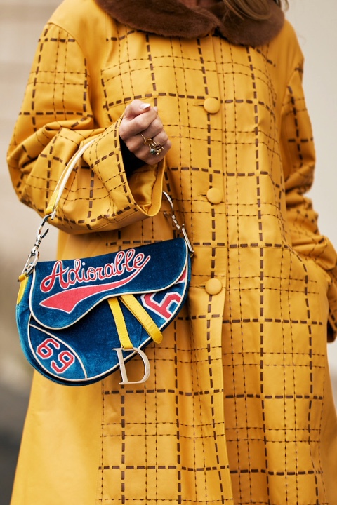 Milano Moda Haftası Sokak Görünümlerinde Dikkatimizi Çeken Çantalar / 10