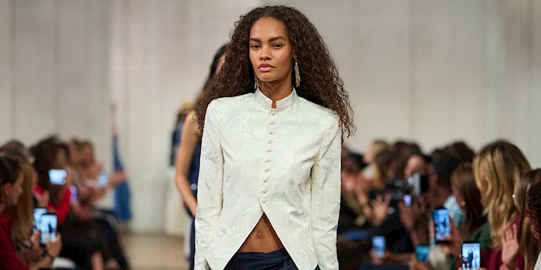 New York Moda Haftası Ralph Lauren İlkbahar/Yaz 2027: Var Olan Dünyanın Yeni Bir Yorumu