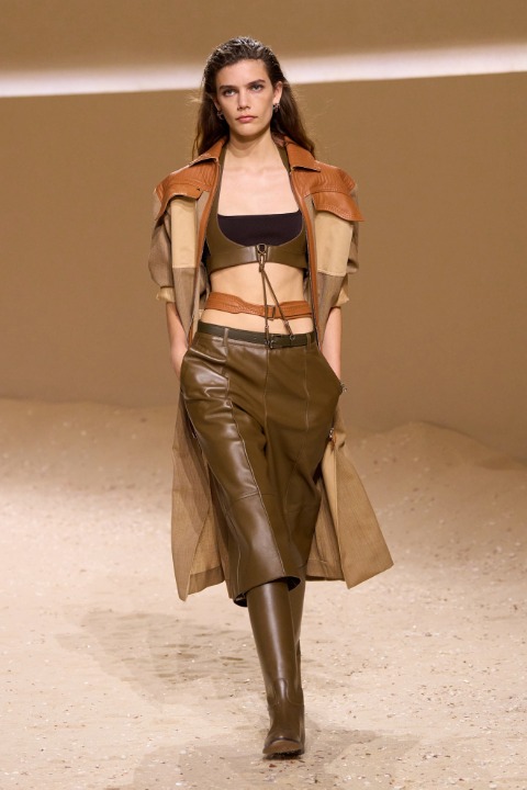 Paris Moda Haftası: Hermès İlkbahar/Yaz 2026 / 0