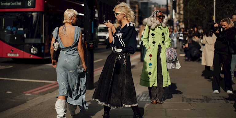 Londra Moda Haftası’nda Gözümüze Çarpan Sokak Görünümleri