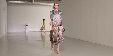 Milano Moda Haftası Bottega Veneta İlkbahar/Yaz 2027: Zanaatın Hafif Hali