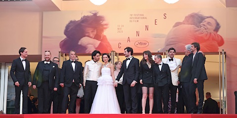 Cannes’da Godard’a Saygı Duruşu