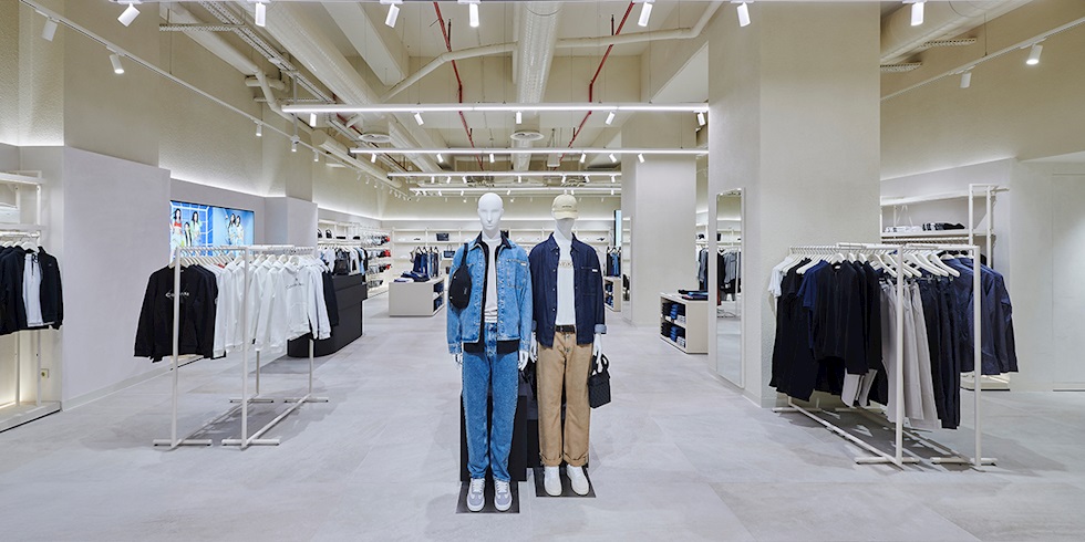Calvin Klein Jeans Buyaka'da