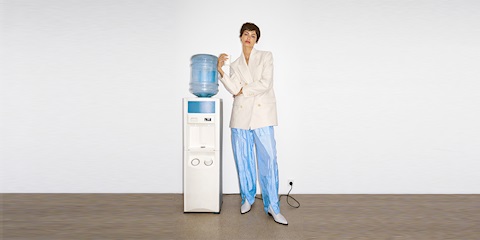 2025 Sonbaharında Ofis Şıklığı: Modern, Konforlu ve Zamansız Parçalarla Geri Dönüş Rehberi