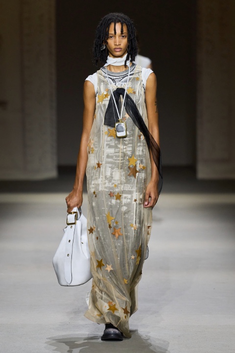 New York Moda Haftası: Coach İlkbahar/Yaz 2026 / 13