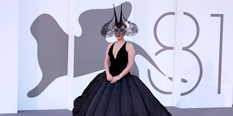 Kırmızı Halı: Lady Gaga’nın En İkonik Görünümleri