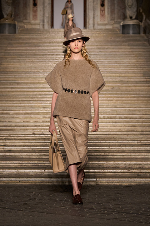 Max Mara 2026 Resort Koleksiyonu Napoli’de Tanıtıldı / 14