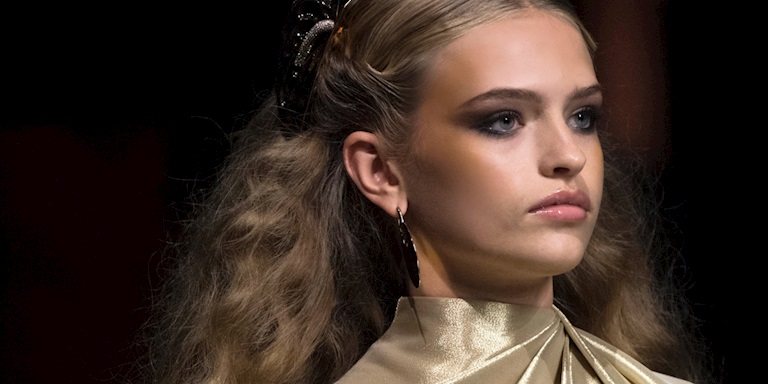 Buğulu Gözlerin Kurtarıcıları: Koyu Tonlu Göz Kalemleri