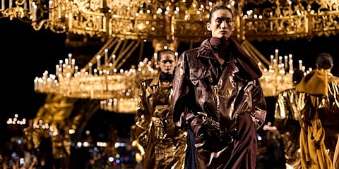 Paris Moda Haftası Saint Laurent İlkbahar/Yaz 2027: Altın Bir Veda
