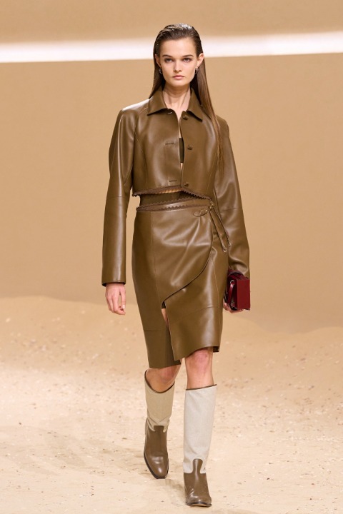 Paris Moda Haftası: Hermès İlkbahar/Yaz 2026 / 2
