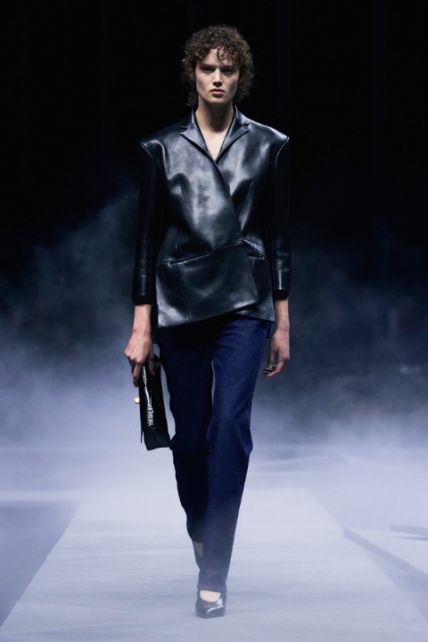 New York Moda Haftası: Khaite İlkbahar/Yaz 2026 / 0