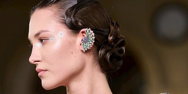 Makyajınız “Soyuluyor” mu? Sorun Rutininizde Olabilir