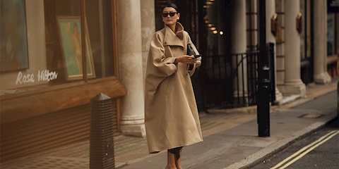 Pelerin Formu ile Güçlü Siluetler